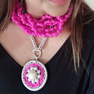 necklace made by hand, in elastic fabric